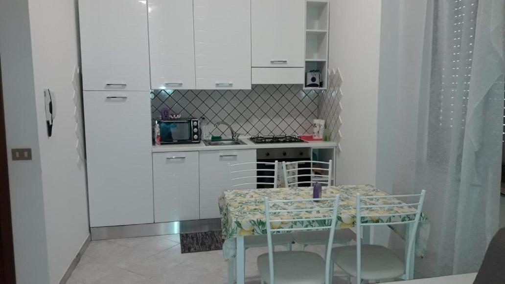 Marilyn House Apartamento Desenzano del Garda Exterior foto