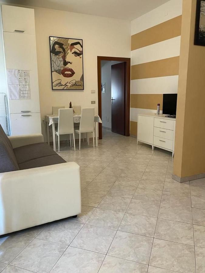 Marilyn House Apartamento Desenzano del Garda Exterior foto