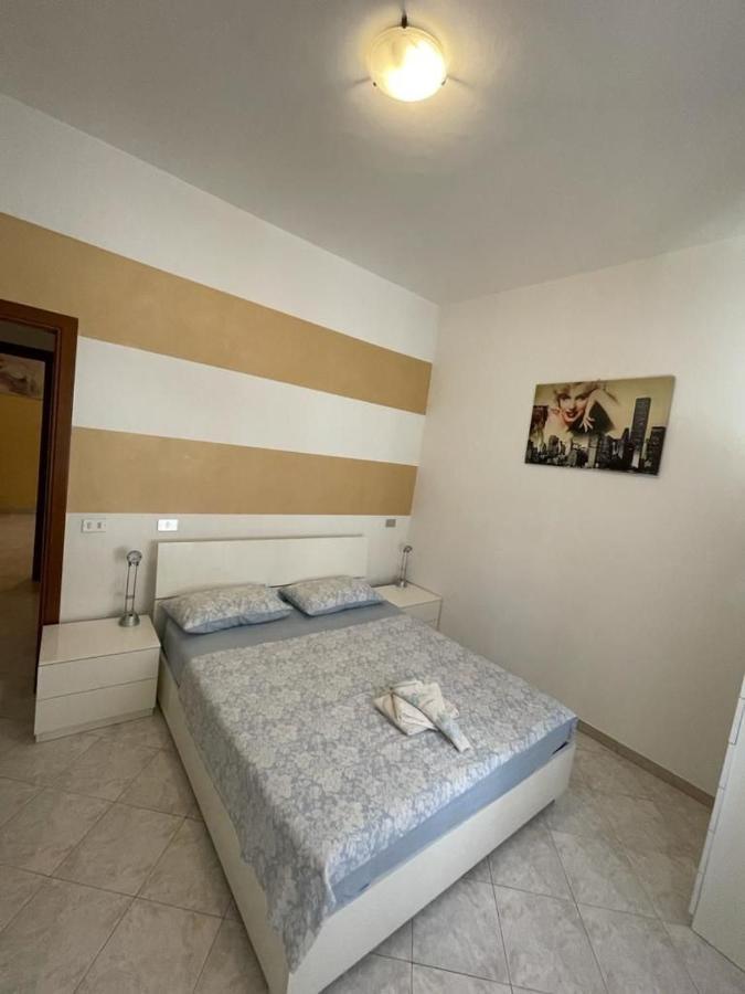 Marilyn House Apartamento Desenzano del Garda Exterior foto